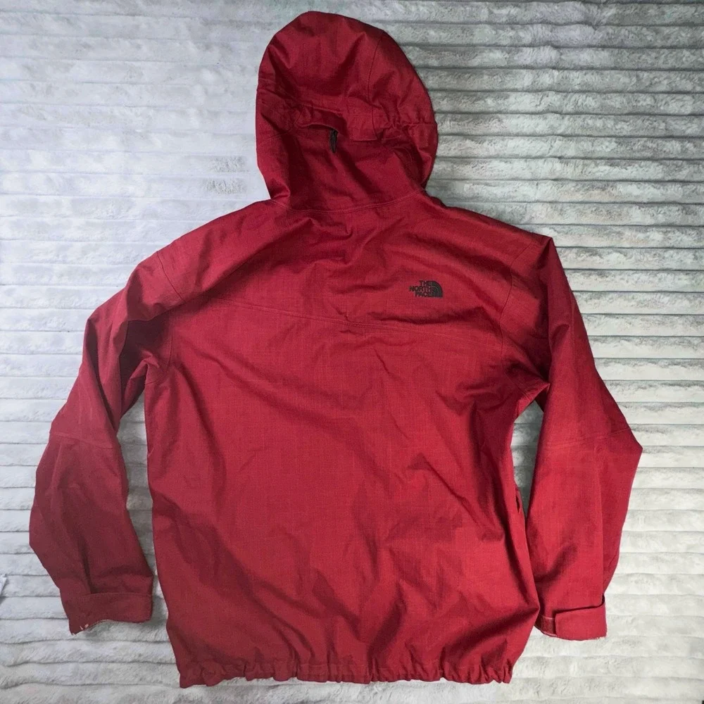 The North Face Hyvent Cyptic Mens Large Red Hooded Ski Jacket Winter Jacket Snow